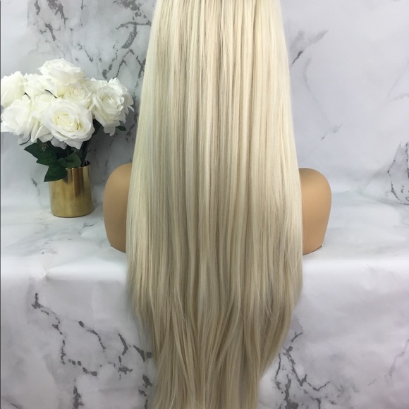 * SOLD OUT* Platinum Plush | Lace Front Wig - Picture 5 of 8